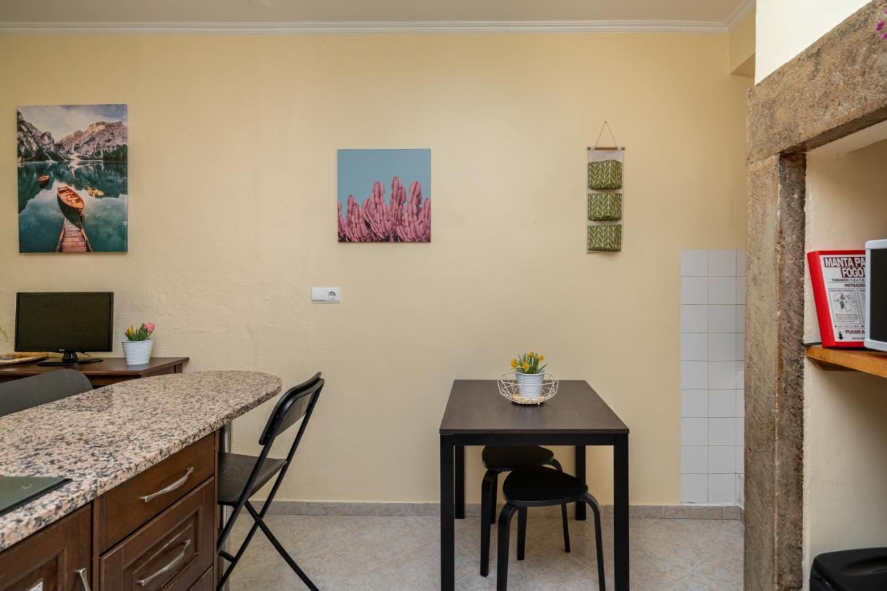 Cozy One Bedroom Apt In Historic Location - Carmo 리스본 외부 사진