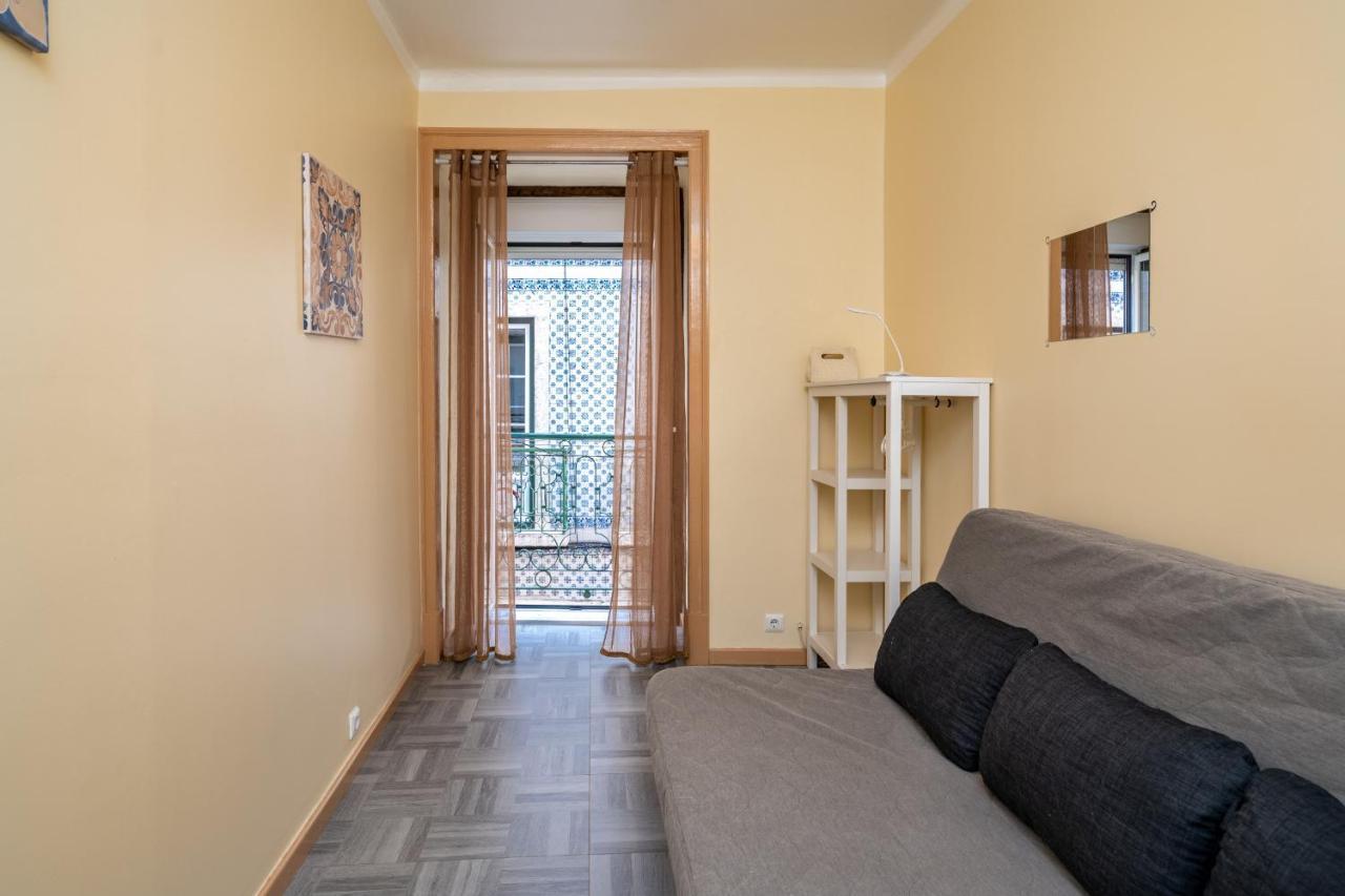 Cozy One Bedroom Apt In Historic Location - Carmo 리스본 외부 사진