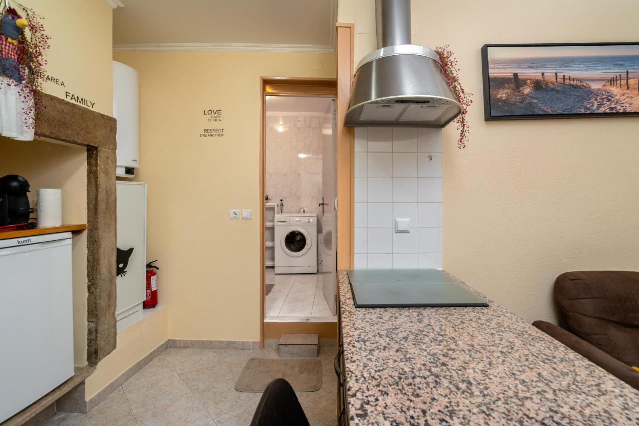 Cozy One Bedroom Apt In Historic Location - Carmo 리스본 외부 사진